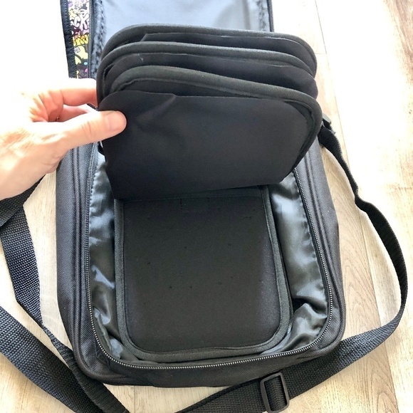 Disney, Bag, Pin Trading Bag, Disney, Mickey Mouse, Shoulder Bag, Good Condition - Picture 12 of 16